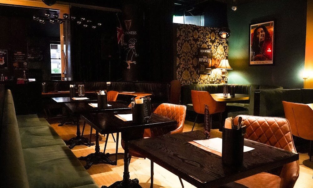 Den Devine Restaurant & Music Hall