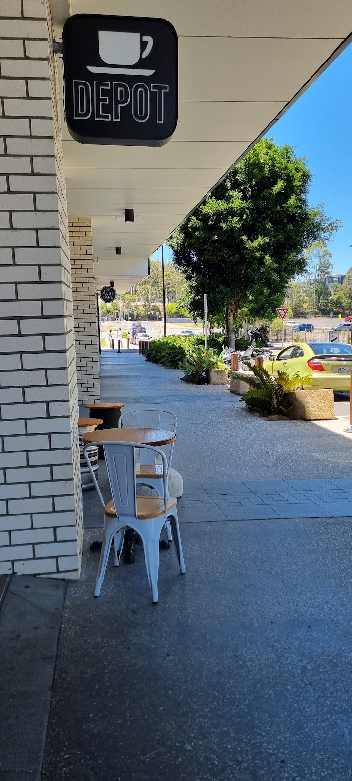 Depot Cafe & Lounge