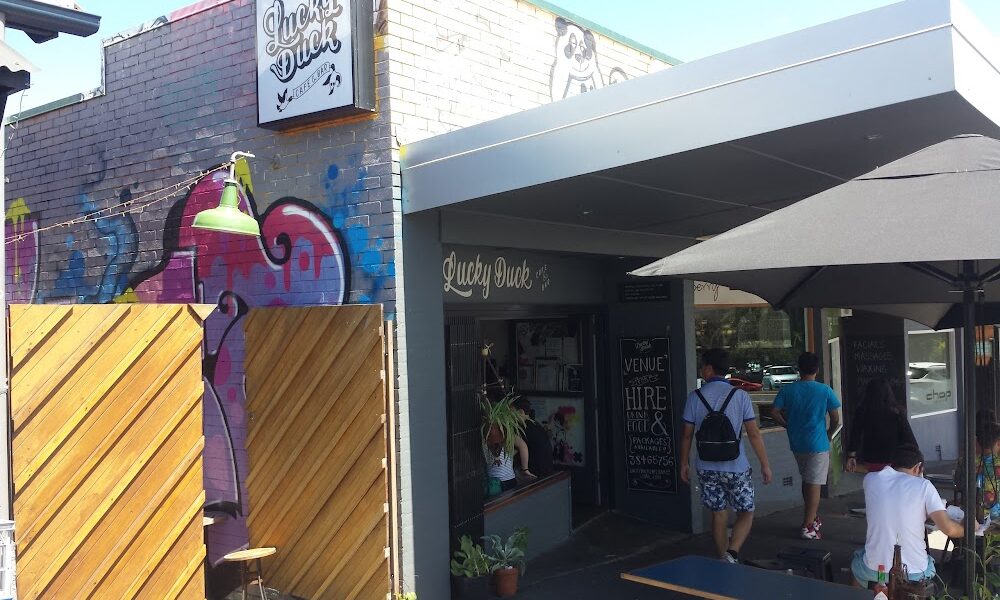 Lucky Duck Cafe and Bar