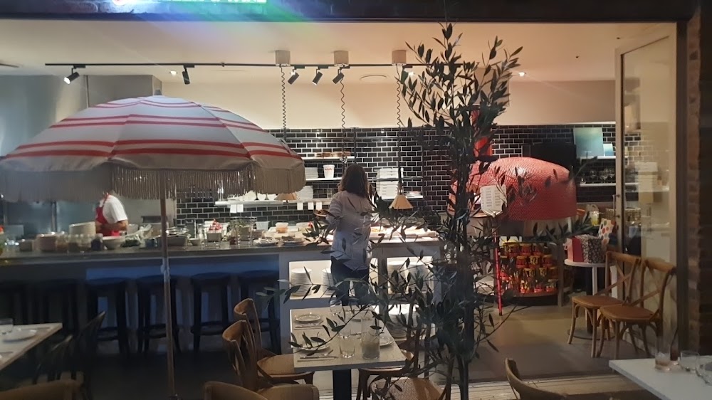 Luna’s Pizza & Wine