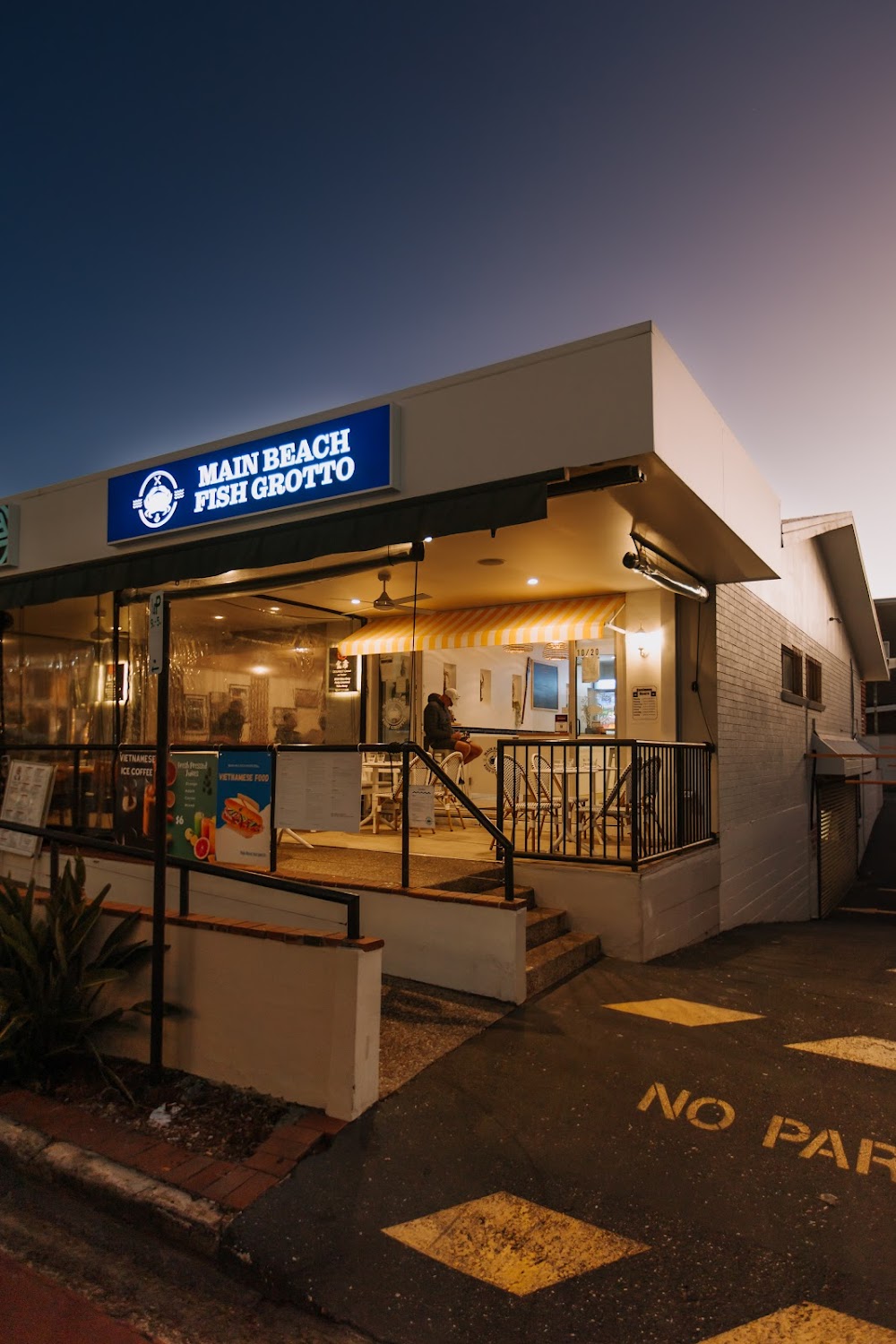 Main Beach Fish Grotto