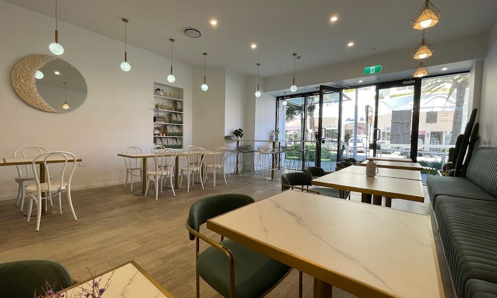 Moli Patisserie & Cafe