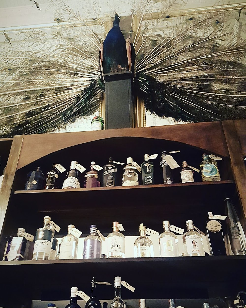 Proud Henry – Wine bar and ginoteca