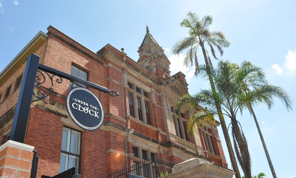 Under The Clock Cafe