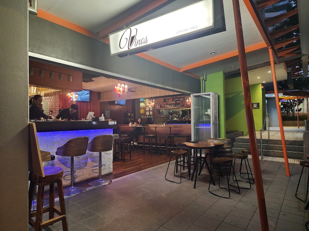 Vinos Spring Hill